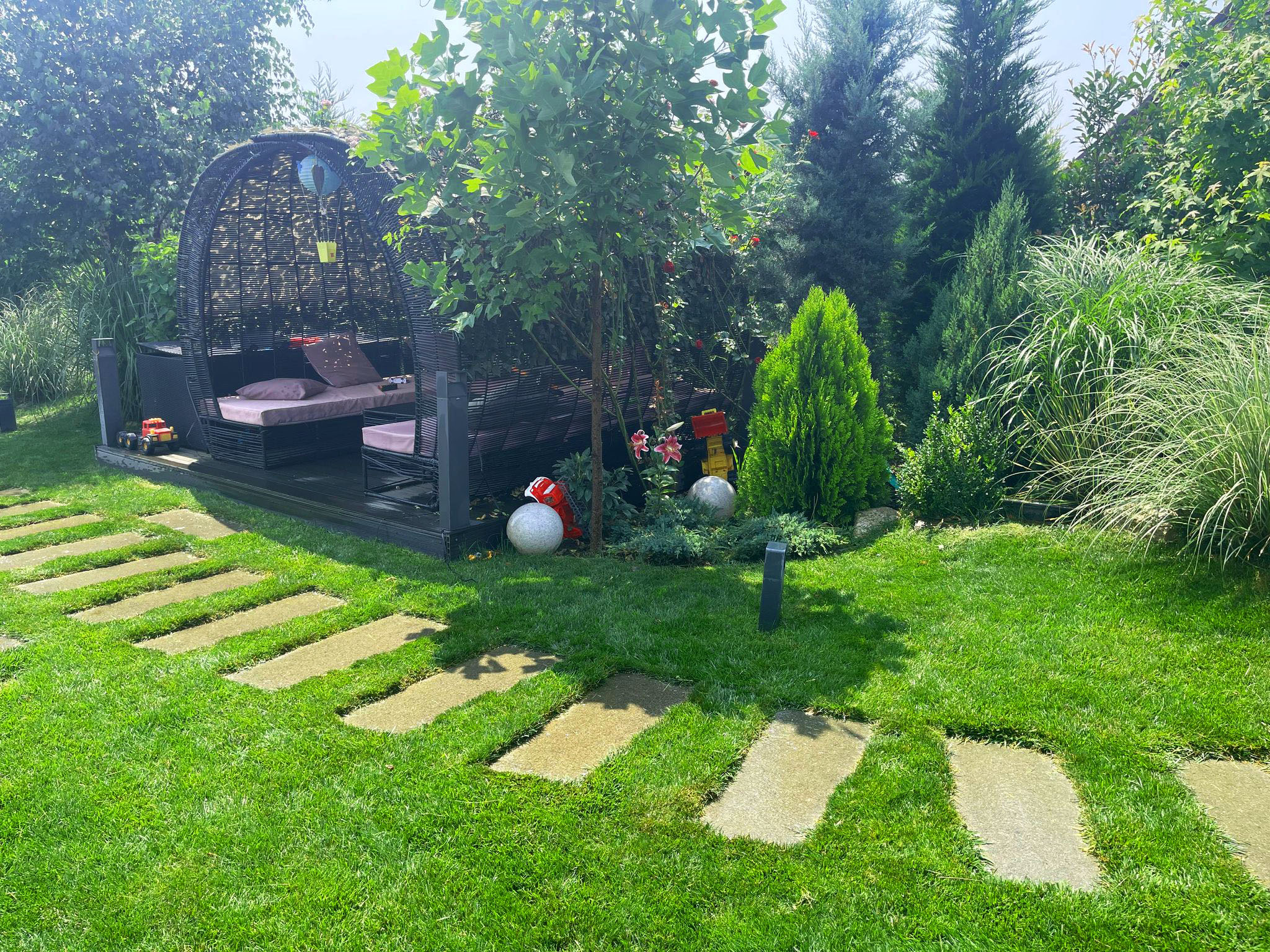 Amenajari gradini si ingrijiri spatii verzi ilfov si bucuresti